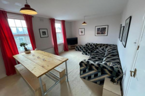 Modern & Cosy 1 Bedroom Top Floor Flat in East Dulwich